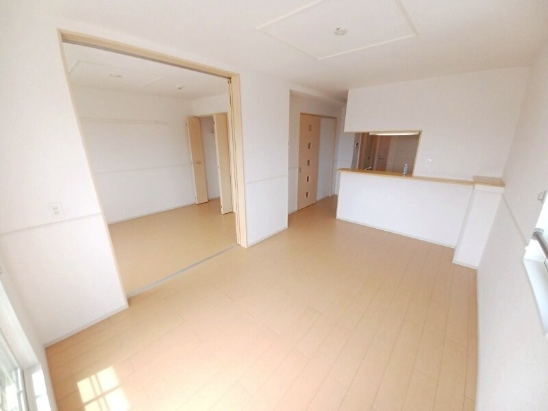 クリスタルコートの物件内観写真