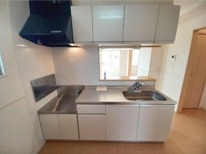 クリスタルコートの物件内観写真