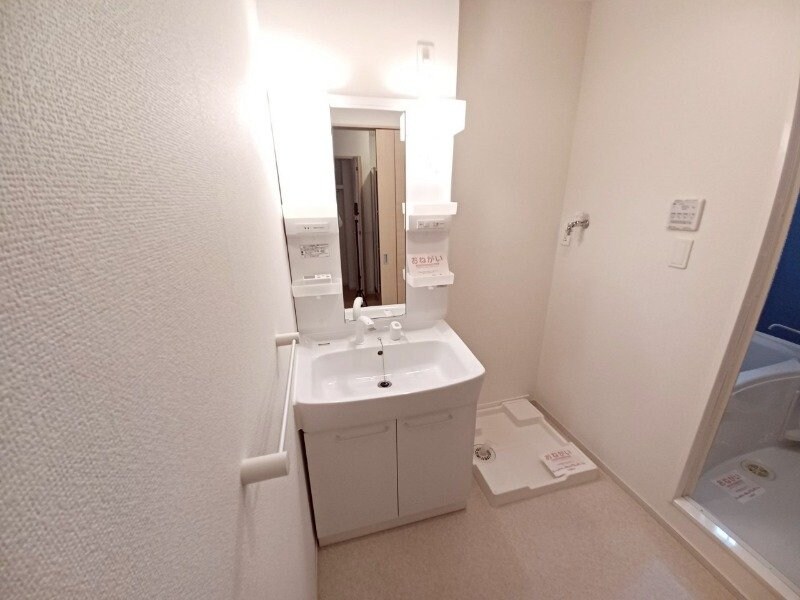 クリスタルコートの物件内観写真