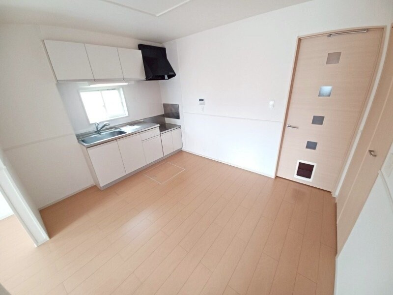 クリスタルコートの物件内観写真