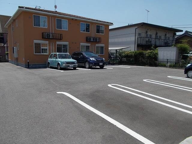 プロヴァンスみなみ山Ｂの物件外観写真