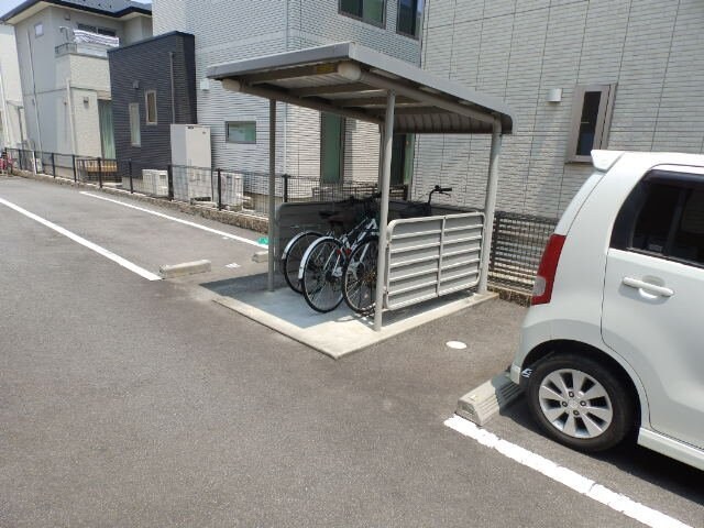 プロヴァンスみなみ山Ｂの物件外観写真