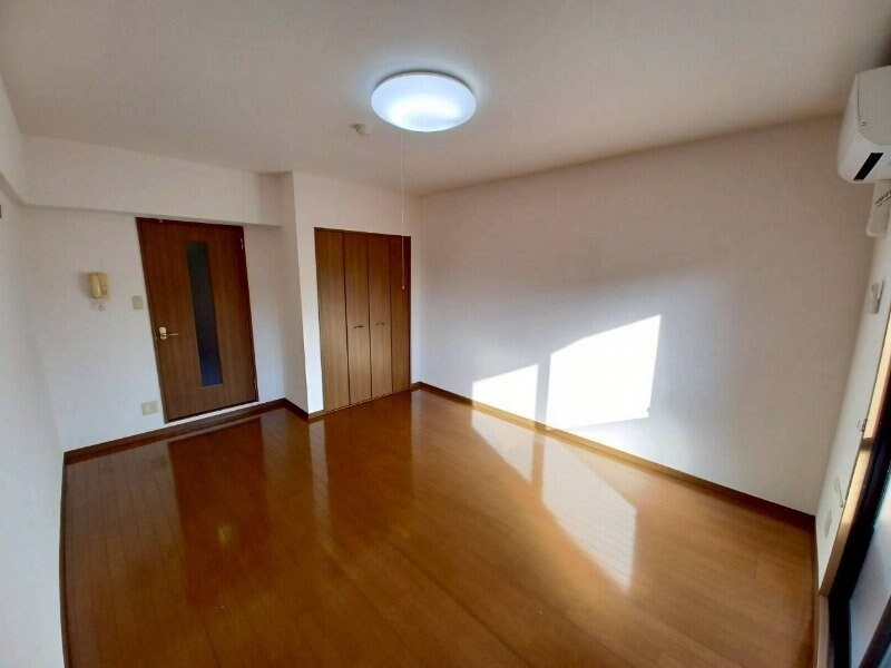 サンクチュアリー亀山の物件内観写真