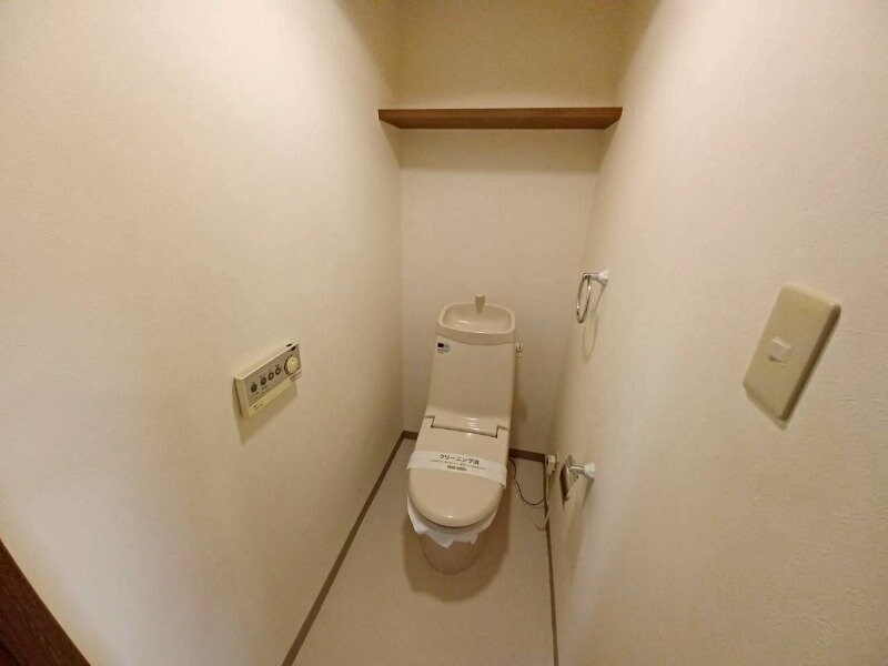 サンクチュアリー亀山の物件内観写真