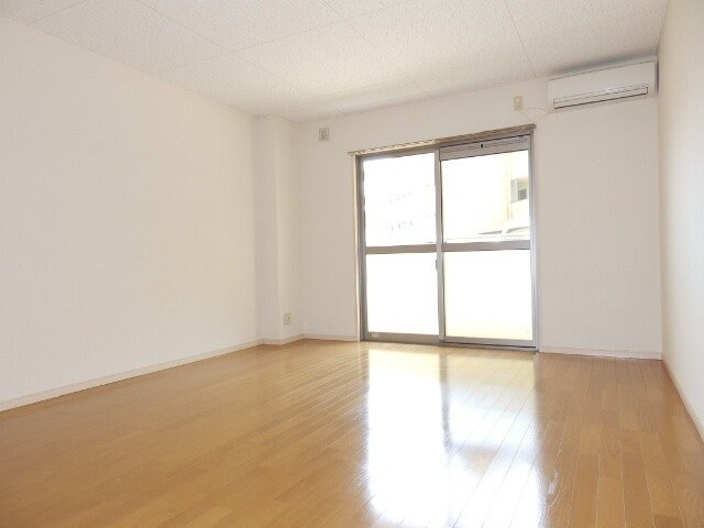 亀山マンションＡ棟の物件内観写真