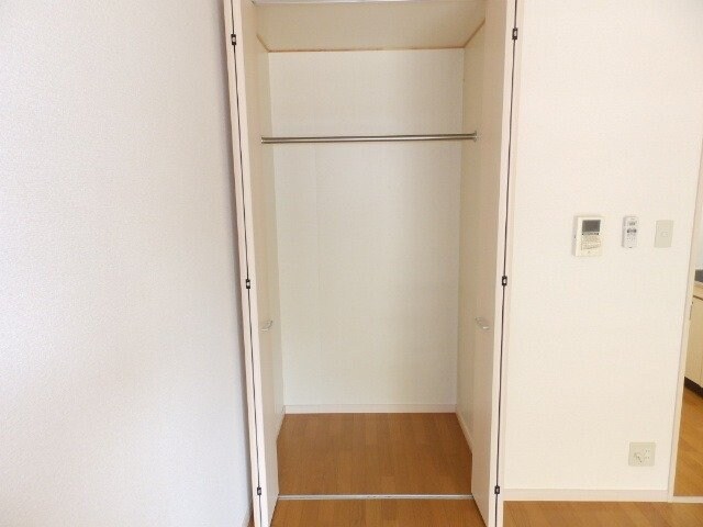 亀山マンションＡ棟の物件内観写真