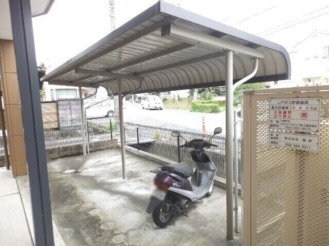 メゾン・ゼラニュームの物件外観写真