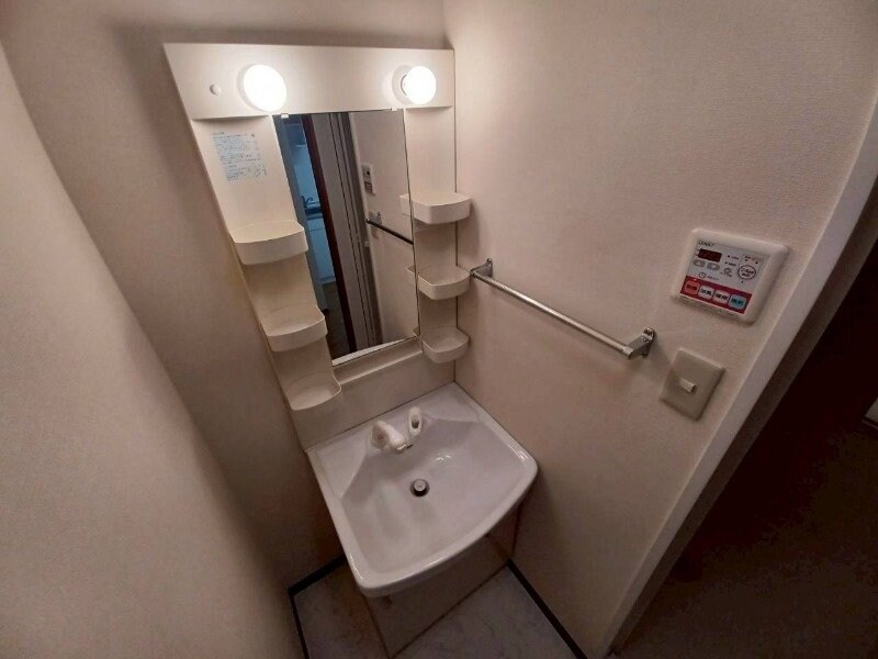 ルラシオン江戸橋の物件内観写真