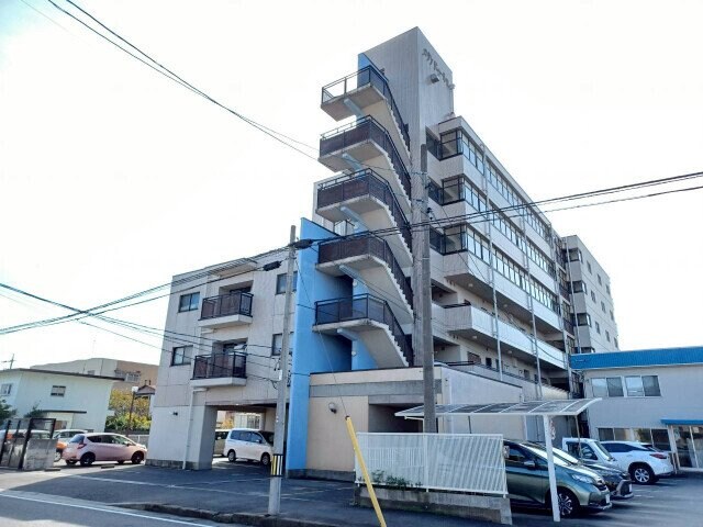 メゾンドゥールⅡの物件外観写真