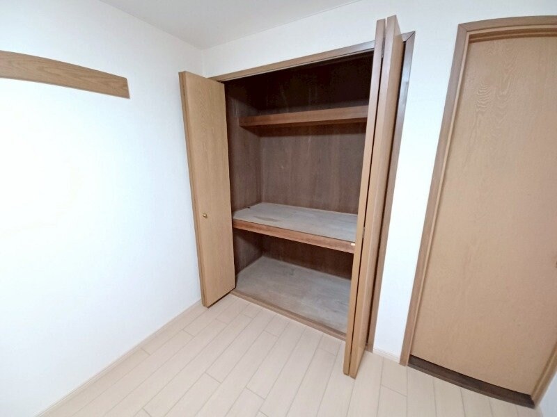 サ－フサイドサンシャイン　Ｓ棟の物件内観写真