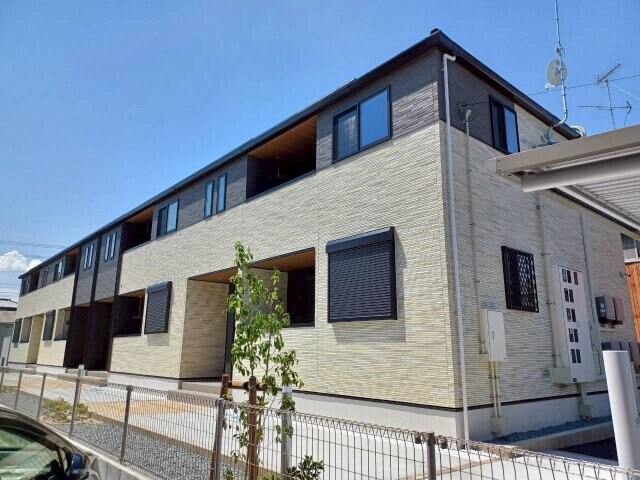 アン・リヴィールの物件外観写真