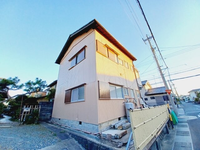 落合アパートの物件外観写真