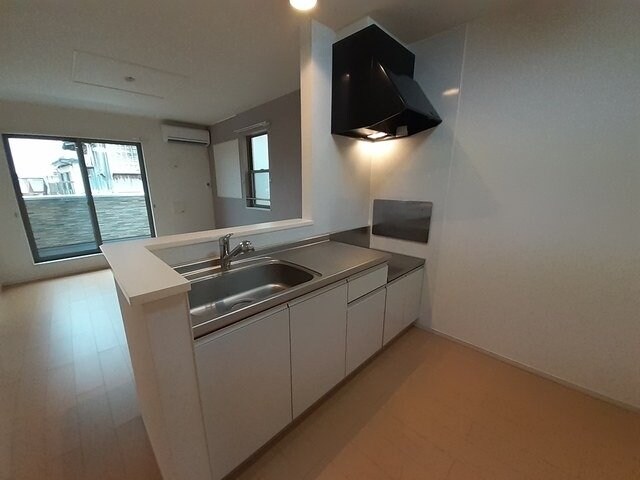 鈴鹿市駅 徒歩15分 2階の物件内観写真