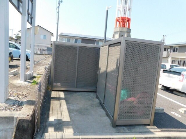 平田町駅 バス11分  三交バス・野田下車：停歩13分 2階の物件外観写真