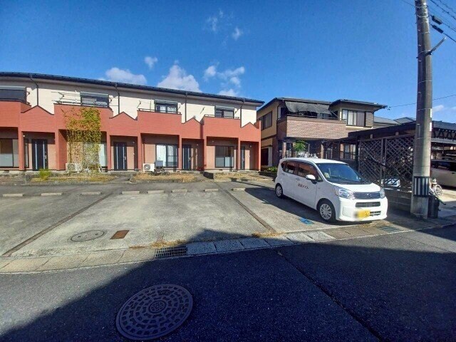 メゾンＫＯＭＡＫＩの物件外観写真