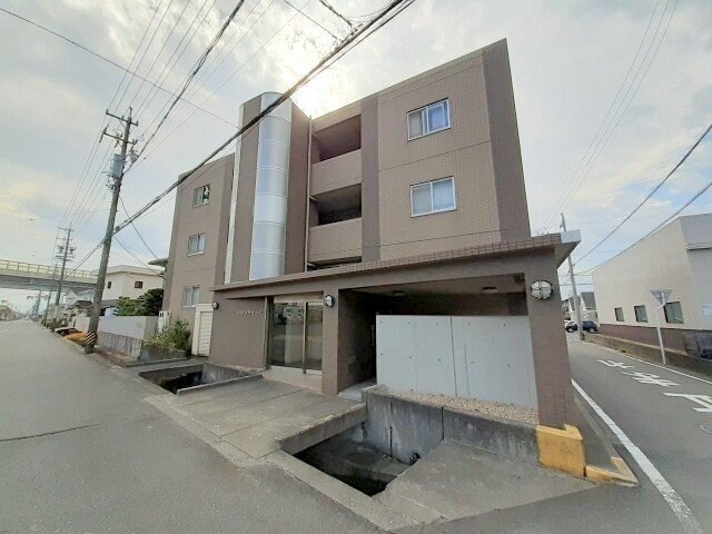 トレンティーノの物件外観写真