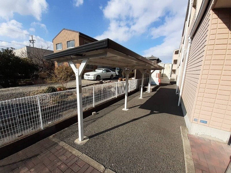 ファミーユ・レイの物件外観写真