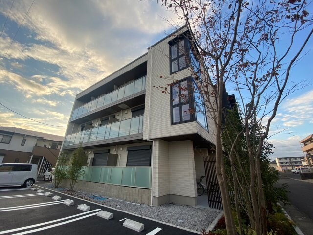 シャーメゾンKの物件外観写真