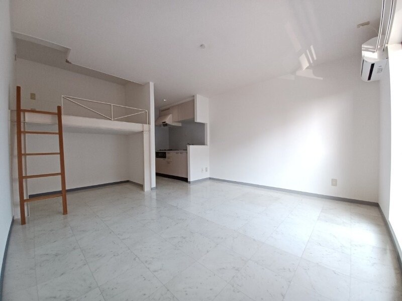 ウッドベルスクエアA棟の物件内観写真