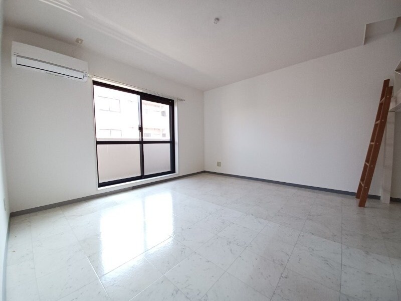 ウッドベルスクエアA棟の物件内観写真