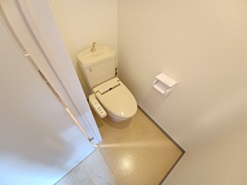 ウッドベルスクエアA棟の物件内観写真