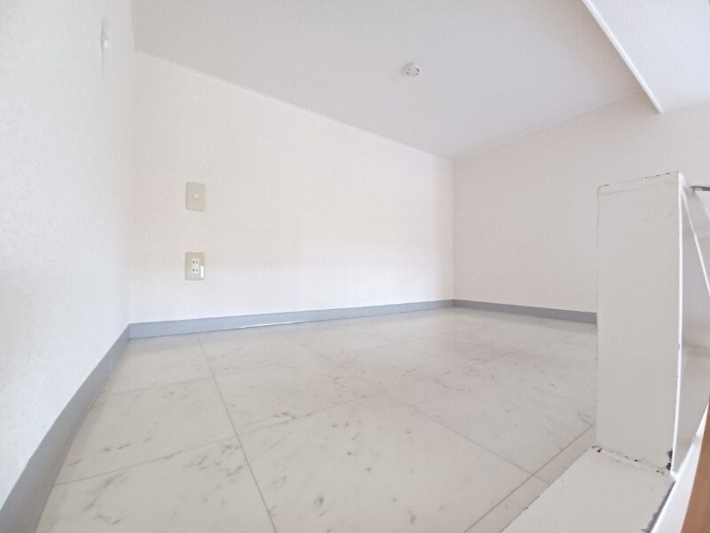 ウッドベルスクエアA棟の物件内観写真