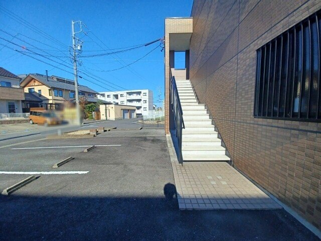 フラントゥールの物件外観写真