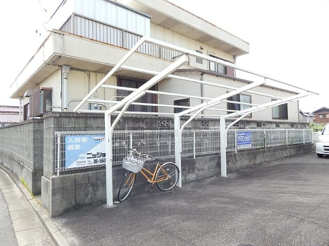 ファミールＤ棟の物件外観写真