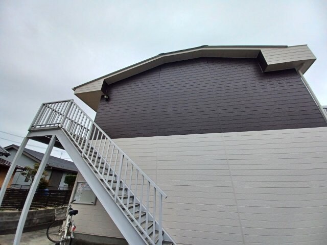 ハウジングすずかの物件外観写真