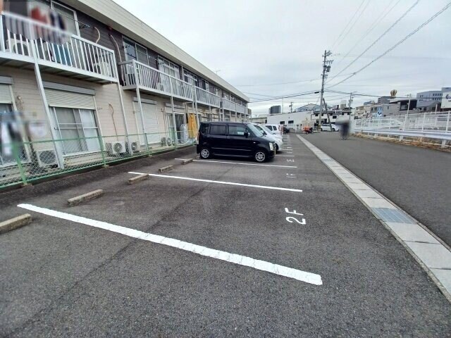 ハウジングすずかの物件外観写真