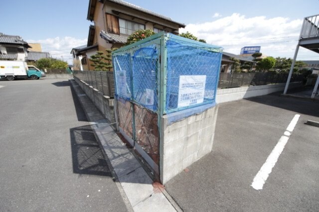 ハウジングすずかの物件外観写真