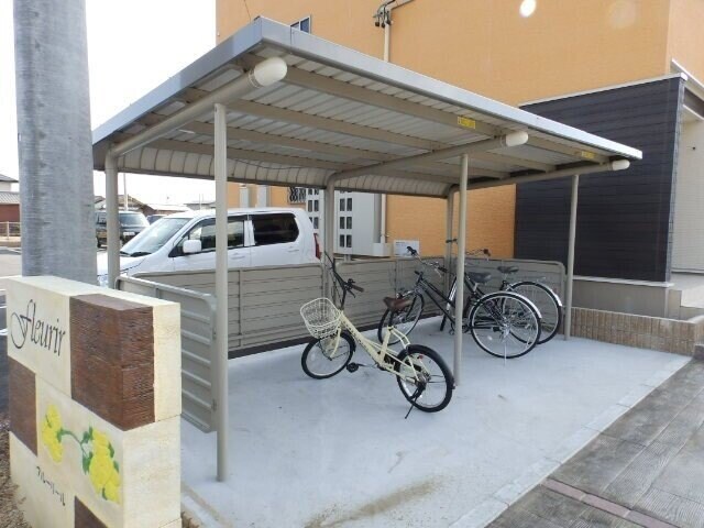 フルーリールの物件外観写真