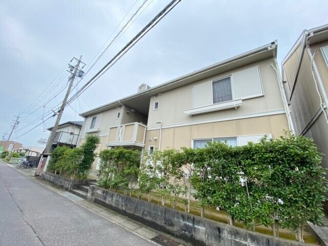 カーサ江島C棟の物件外観写真