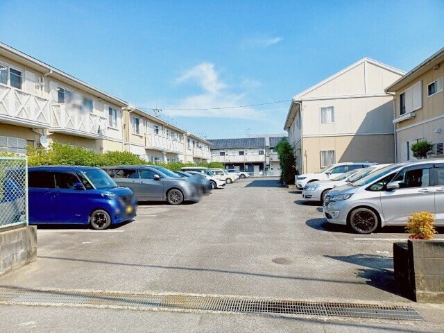 カーサ江島C棟の物件外観写真