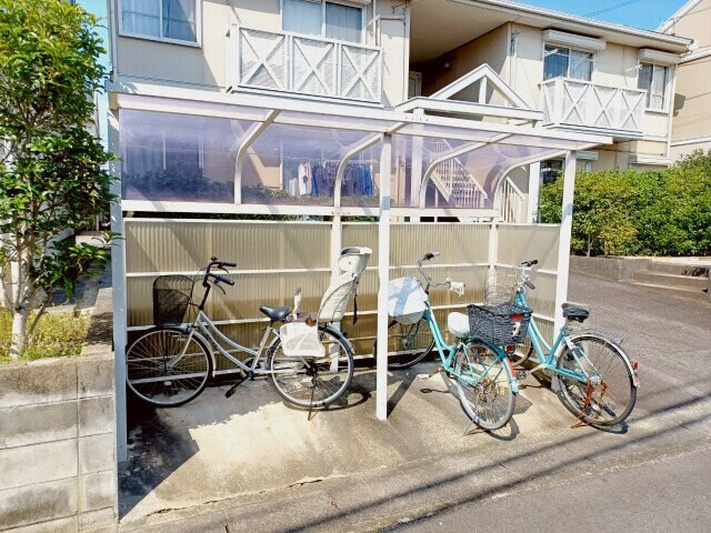 カーサ江島C棟の物件外観写真