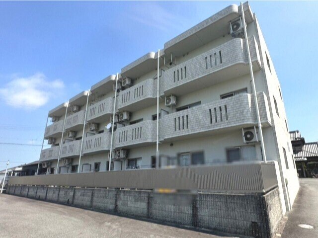 マエストロ伊勢の物件外観写真