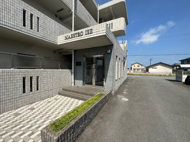 マエストロ伊勢の物件外観写真