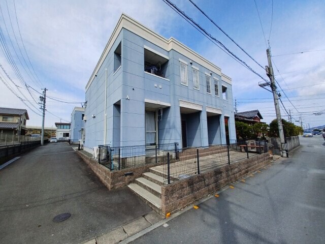 ウィンフィールドＡ棟の物件外観写真