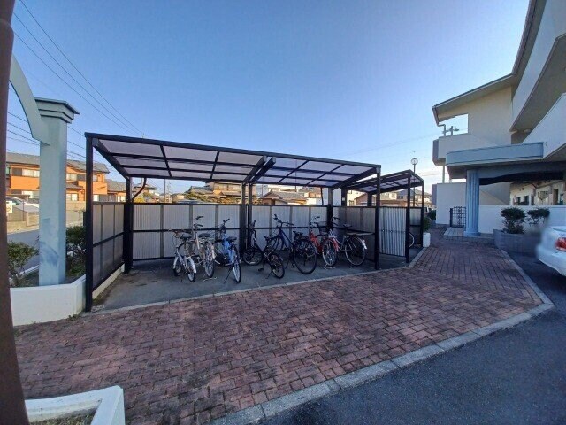 マンションＬＩＶＥの物件外観写真