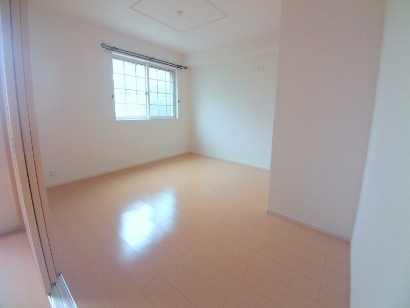 ピース　ガーデン　Ａの物件内観写真