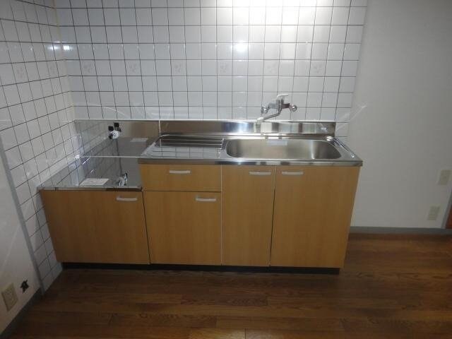 クィーンズコートＣ棟の物件内観写真