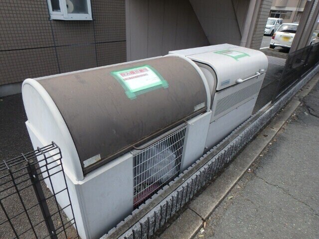 クィーンズコートＣ棟の物件外観写真