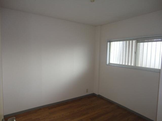 クィーンズコートＣ棟の物件内観写真