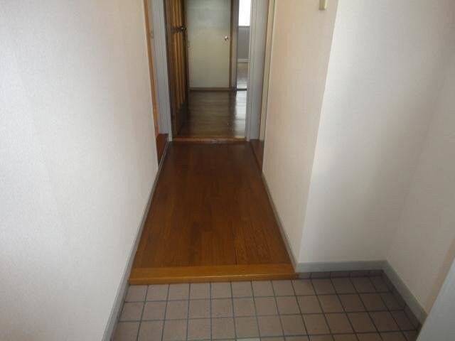 クィーンズコートＣ棟の物件内観写真