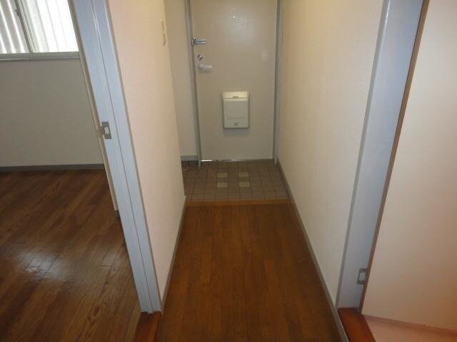 クィーンズコートＣ棟の物件内観写真