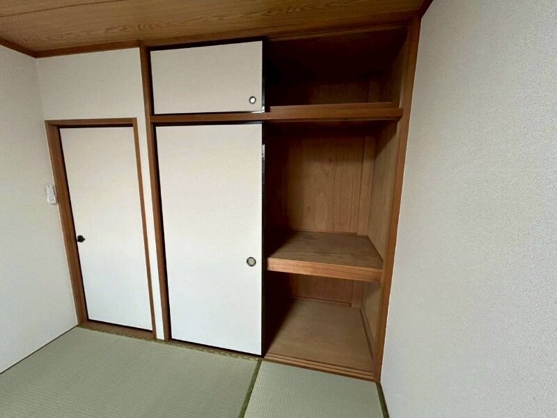 クィーンズコートＢ棟の物件内観写真