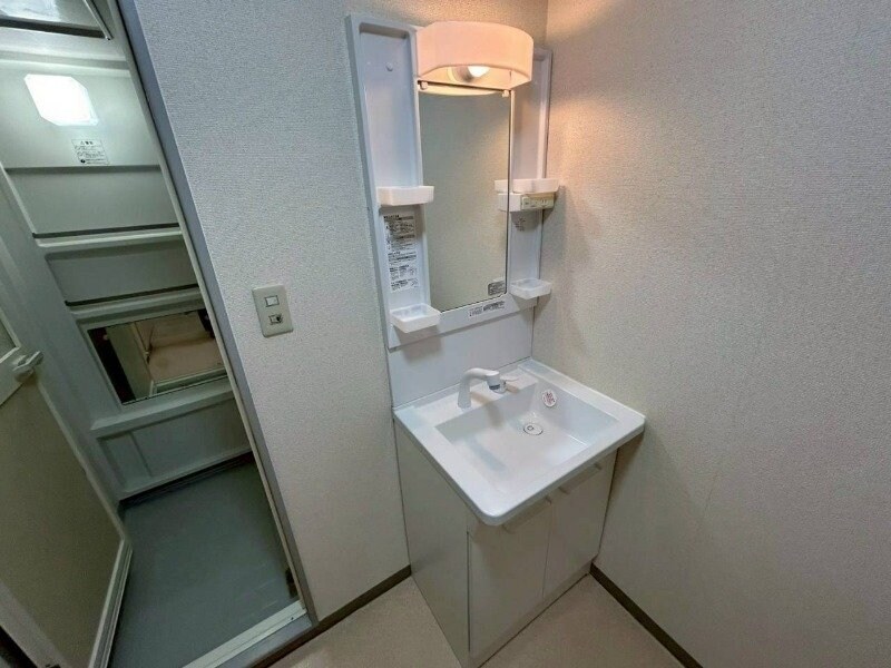 クィーンズコートＢ棟の物件内観写真