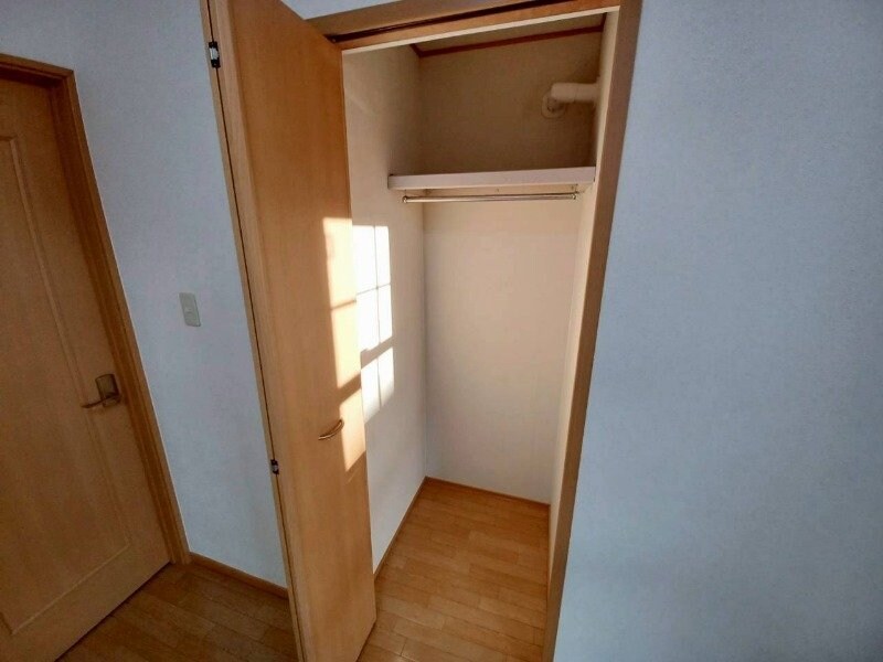 ミドル　アーティクルの物件内観写真