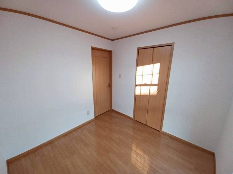 ミドル　アーティクルの物件内観写真