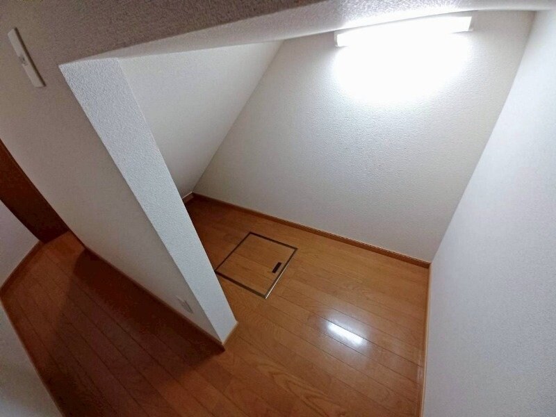 ミドル　アーティクルの物件内観写真